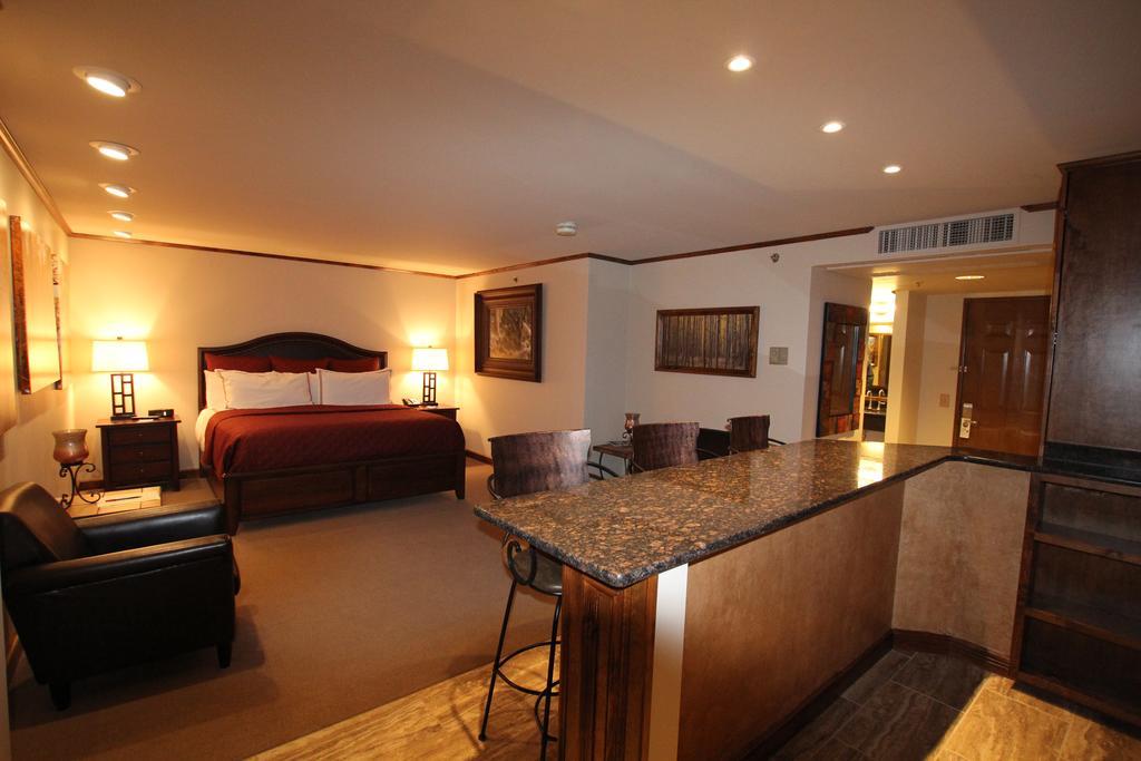 Grand Z Hotel Casino By Red Lion Hotels (Adults Only) Central City Екстериор снимка